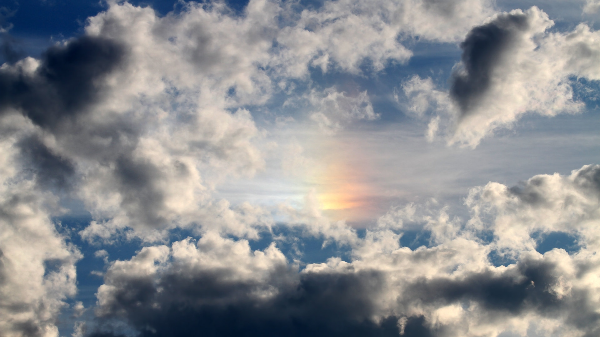 开云网页版登录入口-欧洲足球赛场上的英雄辈出，谁能成为顶尖之王？，欧洲足坛